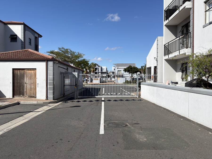 1 Bedroom Property for Sale in Parklands Western Cape